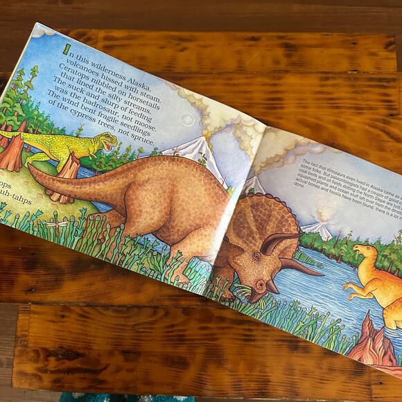 Vintage 1991 Thunderfeet Alaska's Dinosaurs & Other Prehistoric Critters Book - Picture 6 of 12